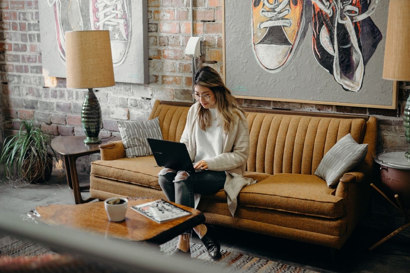 lady-sitting-down-with-laptop.jpg